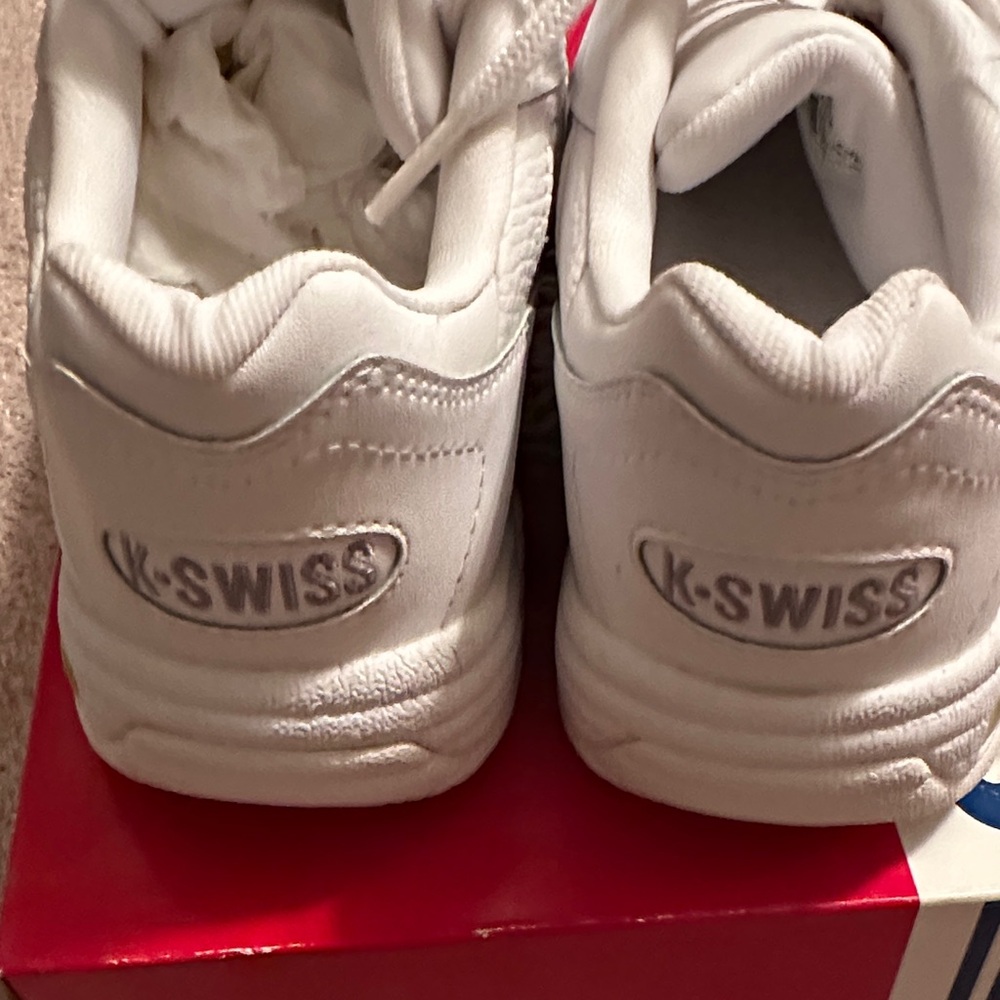 NWT - K-Swiss Classic White Sneakers - Picture 3 of 5